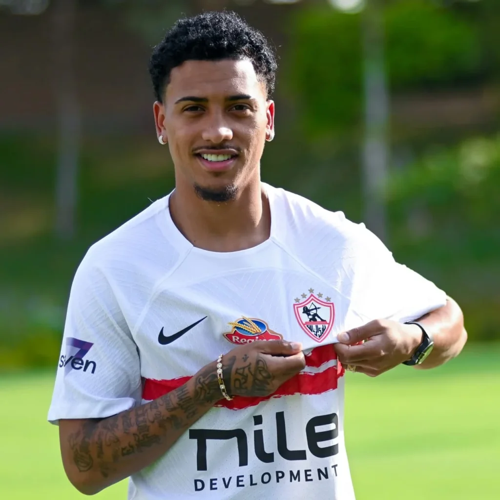 خوان ألفينا يفتتح أهدافه مع الزمالك بإهداء يحمل حرف «إم»