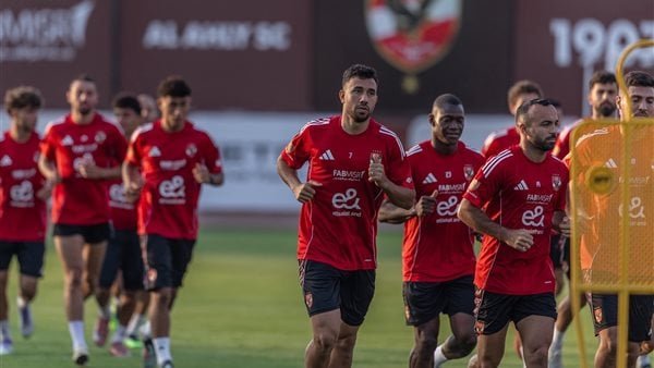 الأهلي يواجه سيراميكا الليلة في مواجهة قوية على استاد القاهرة