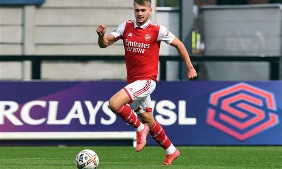 فاة بيلي فيجار مهاجم أرسنال السابق عن عمر 21 عامًا بعد إصابة في الرأس